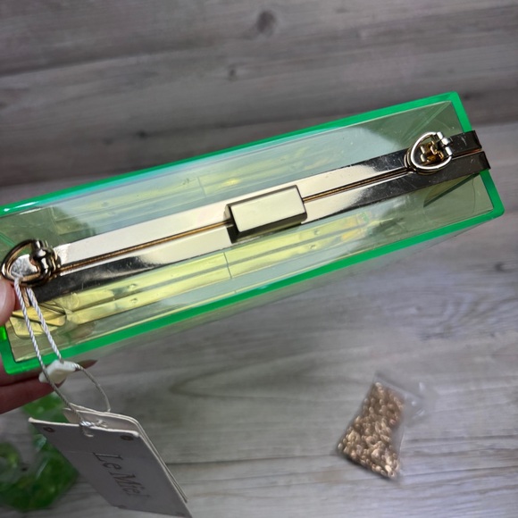 NWT Le Miel Acrylic Green Purse Crossbody/Handle purse Glows under black light. - Picture 9 of 17